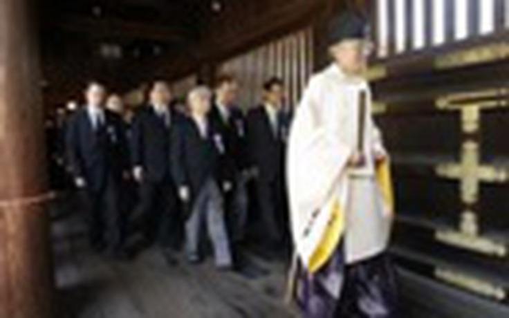 Lại tranh cãi khi bộ trưởng Nhật thăm đền chiến tranh