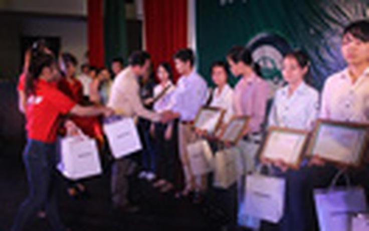 Bridgestone Việt Nam tổ chức chương trình “Đồng hành cùng sinh viên Việt Nam” tại Đại học Quy Nhơn