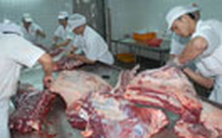 Ồ ạt nhập khẩu thịt là do thông lệ quốc tế ?