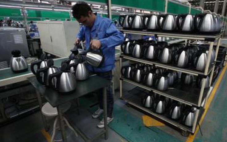 Nga 'tố' Trung Quốc xuất khẩu ấm nước có gắn 'chip do thám'