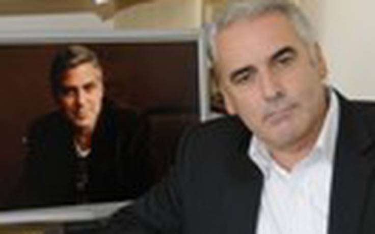 Chi 9.000 USD thuê 'bản sao' Clooney ngủ với vợ