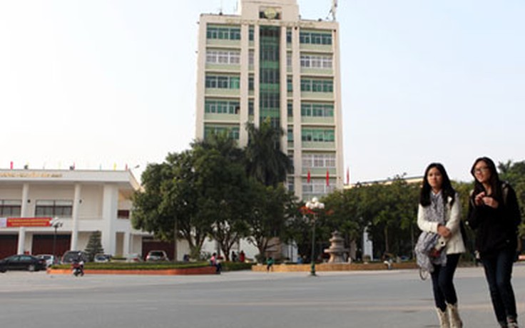 Thi đại học kiểu SAT, được không ?