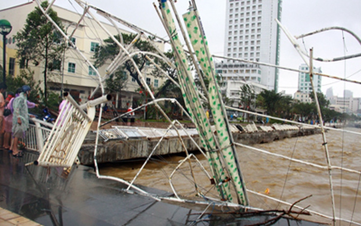 Hỗ trợ ngư dân, chủ tàu bị hư hỏng phương tiện do bão