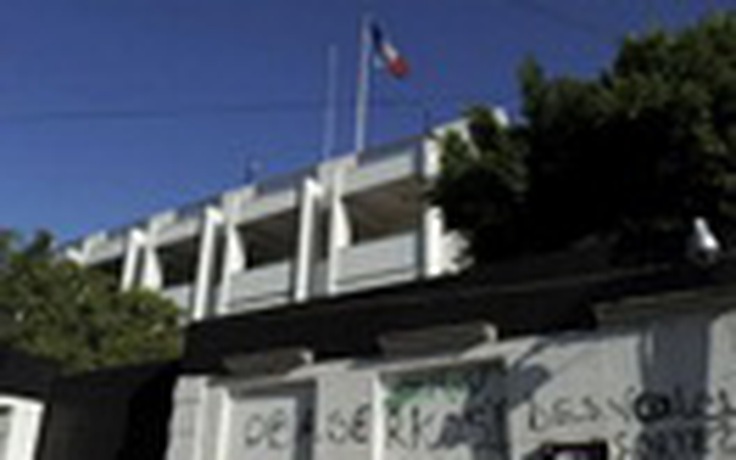 Đại sứ quán Pháp ở Libya bị đánh bom xe hơi