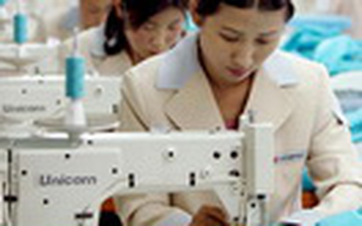 Triều Tiên nới lỏng kiểm soát lương công nhân