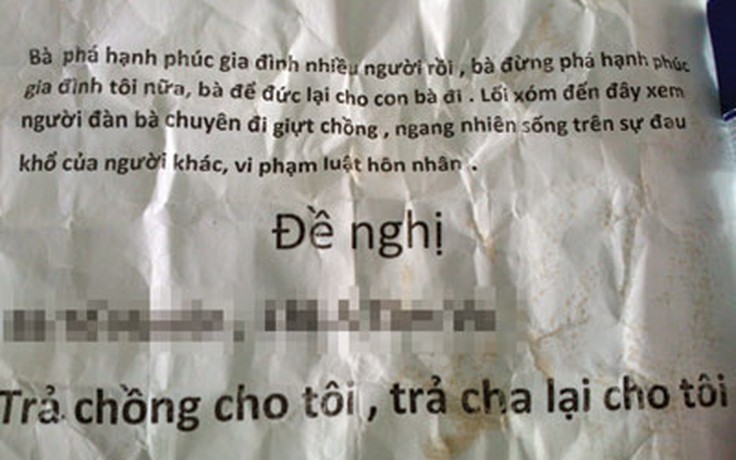 Phát tờ rơi đòi... chồng