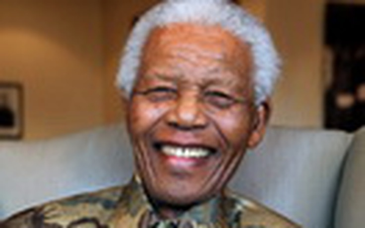 Gia đình Nelson Mandela họp khẩn