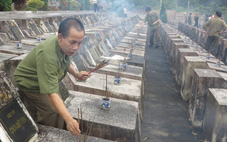 Cầu siêu liệt sĩ bảo vệ biên giới phía bắc