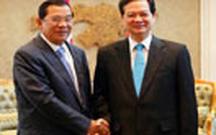Thủ tướng Nguyễn Tấn Dũng chúc mừng Thủ tướng Hun Xen và Đảng CPP