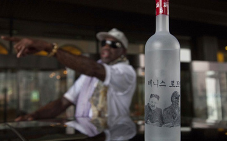 Dennis Rodman bị điều tra vì tặng quà xa xỉ cho Kim Jong-un