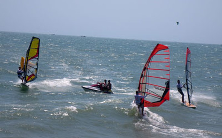 Tranh tài lướt ván buồm quốc tế tại Bình Thuận