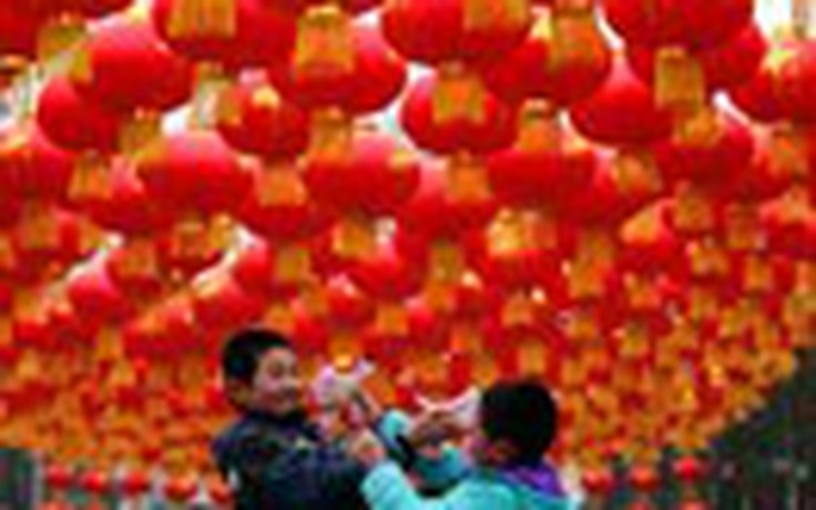 Trung Quốc nô nức lễ hội đèn lồng