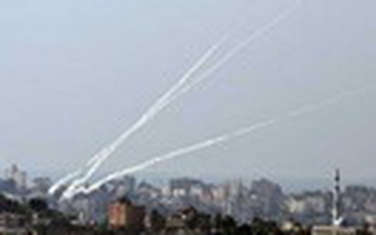 Israel chặn tàu chở vũ khí của Iran