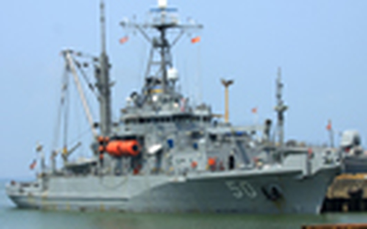 Cận cảnh tàu cứu hộ USNS Safeguard của Hải quân Mỹ