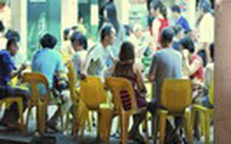 Phố đèn đỏ Geylang, Singapore - Kỳ 2: Tràn lan gái đứng đường, thuốc kích dục