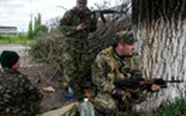 Giao tranh ác liệt ở miền đông Ukraine: 4 binh sĩ chết, 30 người bị thương