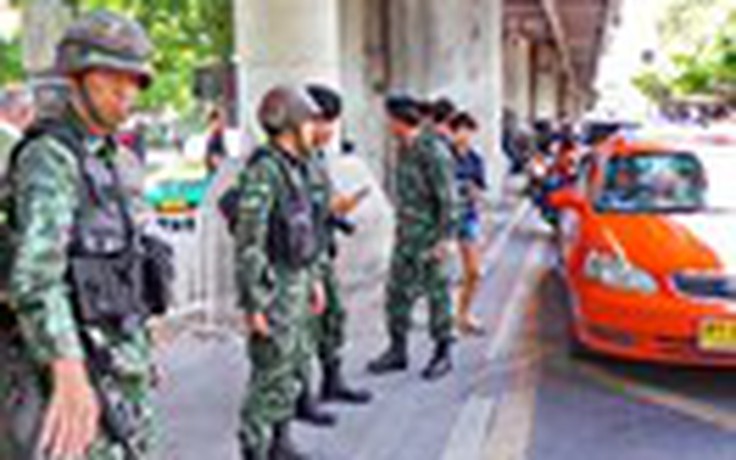 Thái Lan ban bố thiết quân luật