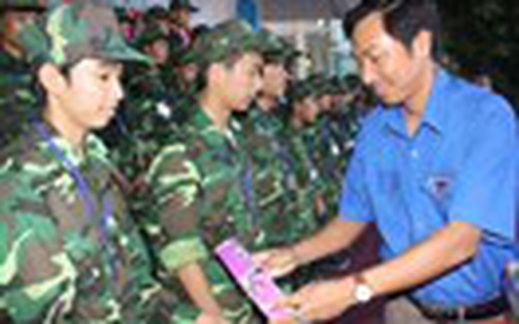 73 ‘chiến sĩ nhí’ tham gia học kỳ trong quân đội