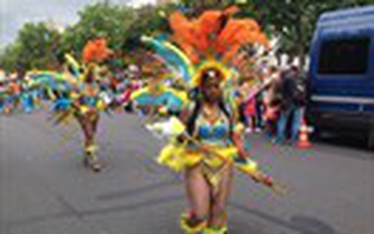 Việt Nam tham dự lễ hội Carnaval Nhiệt đới tại Paris
