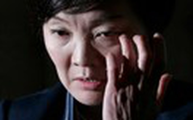 Phu nhân thủ tướng Nhật kể về nỗi khổ của đời sống chính trị