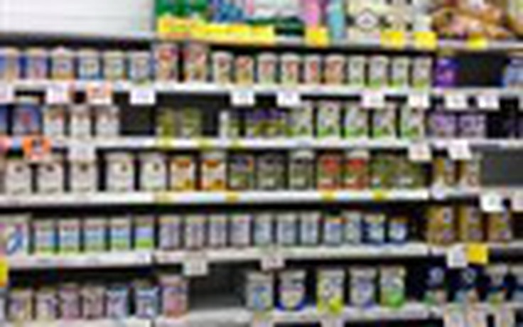 Siêu thị đồng loạt đứt hàng sữa