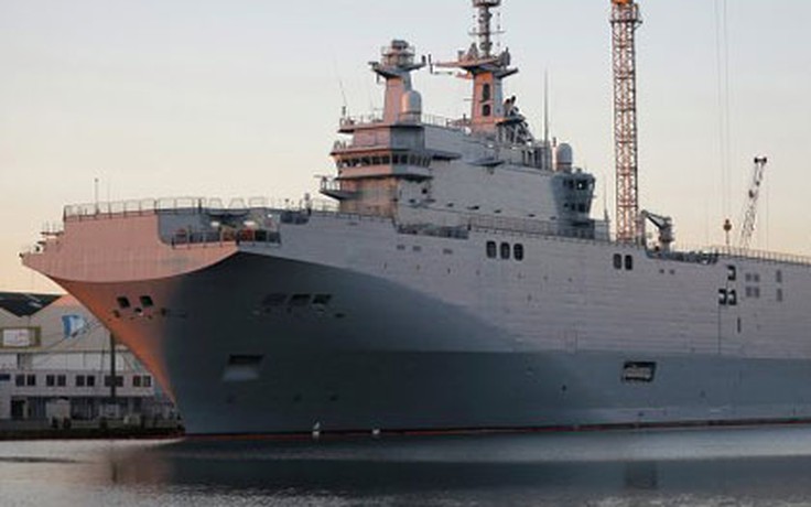 Pháp sắp giao tàu chở trực thăng lớp Mistral đầu tiên cho Nga
