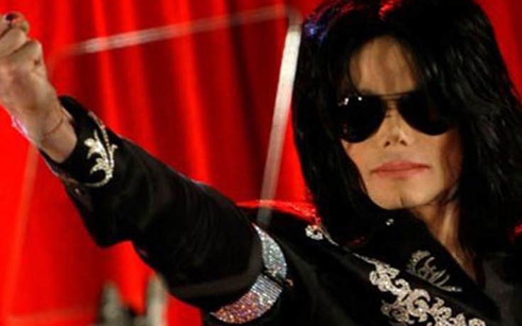 Michael Jackson vẫn là ‘sao’ quá cố kiếm tiền nhiều nhất