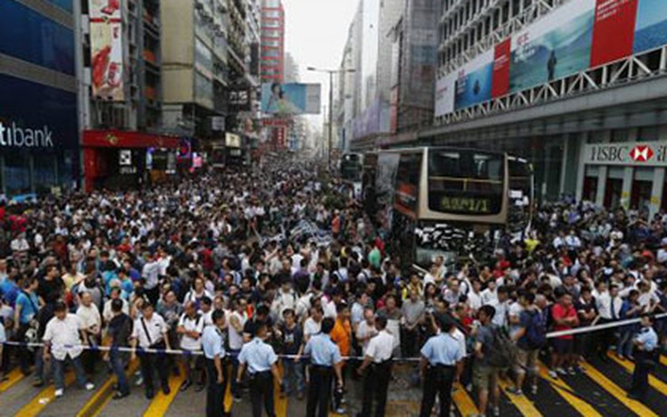 Hồng Kông bắt nhóm xã hội đen tấn công người biểu tình