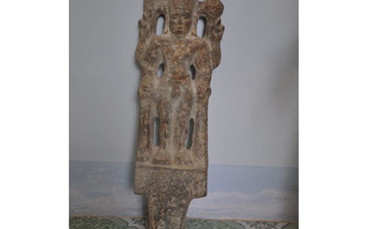Nông dân hiến tặng tượng cổ cho bảo tàng