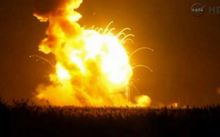 Tên lửa nổ khi vừa phóng tại sân bay vũ trụ NASA