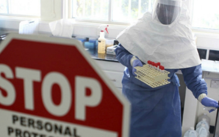 Quay phim của đài truyền hình Mỹ nhiễm Ebola