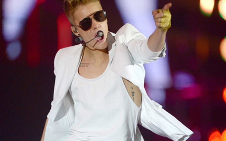 Justin Bieber bị tòa triệu tập vì vụ kiện hành hung