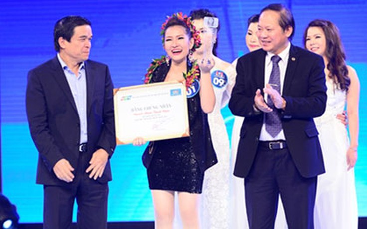 Nguyễn Phạm Thanh Ngân đoạt giải Nhất 'Tiếng hát truyền hình 2014'