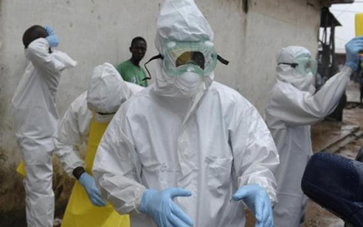 Biểu tình chống xây phòng khám Ebola mới ở Guinea