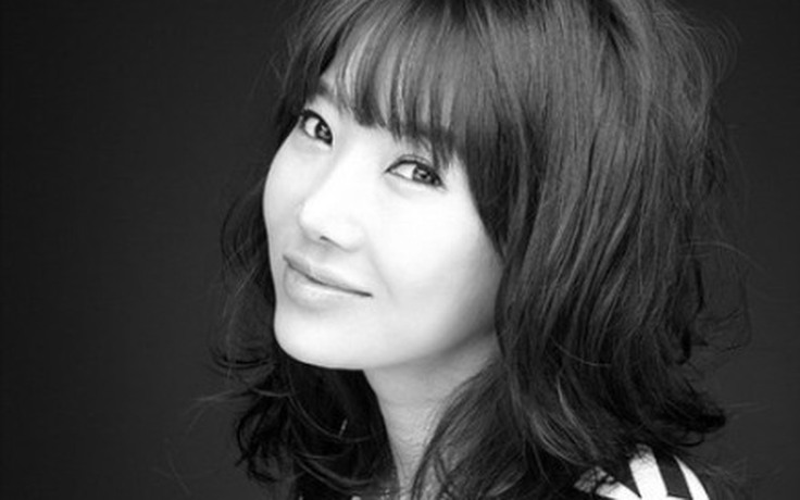 Nữ ca sĩ Yuri “qua đời” trên báo Hàn