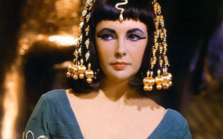 Liz Taylor qua đời vẫn kiếm bộn tiền