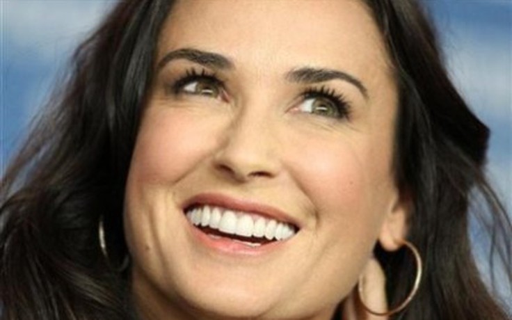 Demi Moore bị 3 cô con gái "ruồng bỏ"