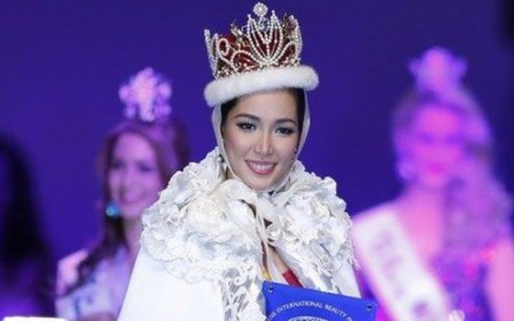 Tranh cãi vụ người đẹp Philippines đăng quang Hoa hậu Quốc tế
