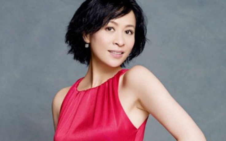 Lưu Gia Linh say rượu bị người lạ lôi lên xe