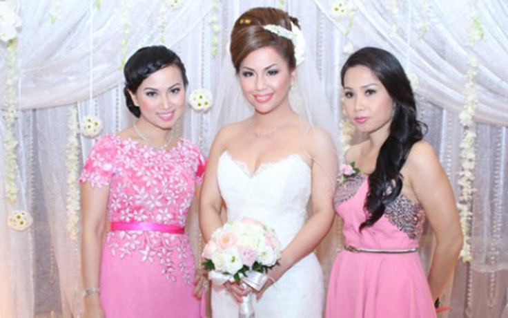 Ba chị em Cẩm Ly hội ngộ trong đám cưới Minh Tuyết