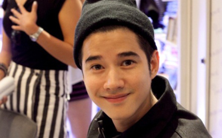 Hotboy Thái Lan Mario Maurer khoe vẻ baby "ăn tiền"