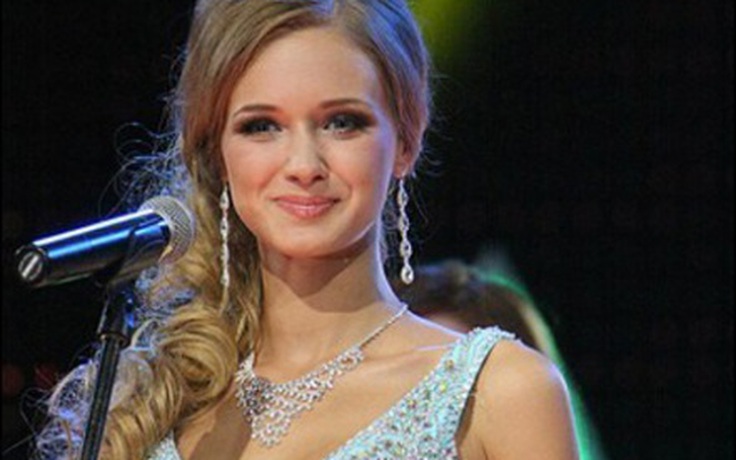 Hoa hậu Minsk 2013 bị tung ảnh nóng lên mạng
