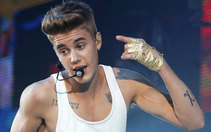 Justin Bieber bị tố làm nhiều cô gái mang thai