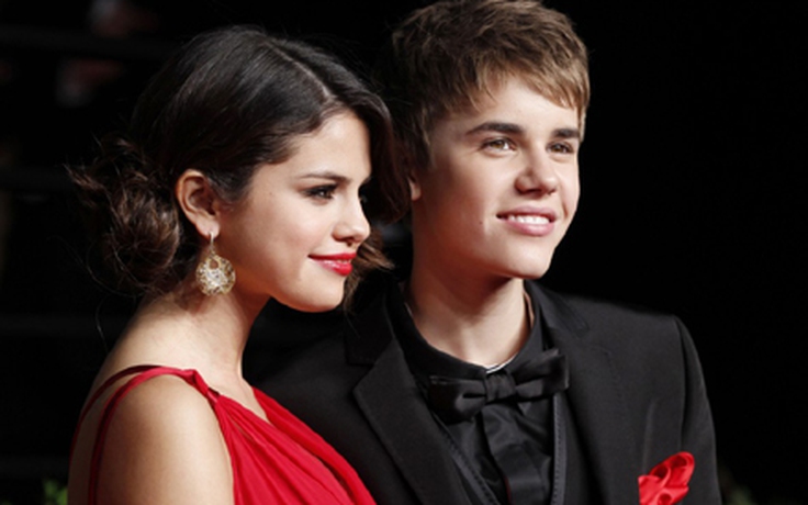 Fan bấn loạn vì Selena Gomez, Justin Bieber… ‘ru lại câu hò’?