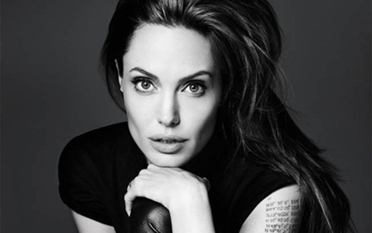 Angelina Jolie khởi kiện báo đăng clip nghiện ngập