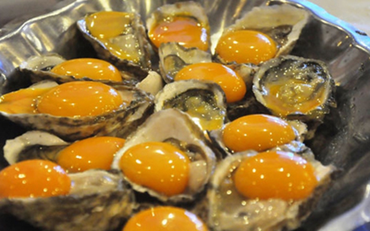 Hàu nướng trứng - mặt trăng trên bàn tiệc