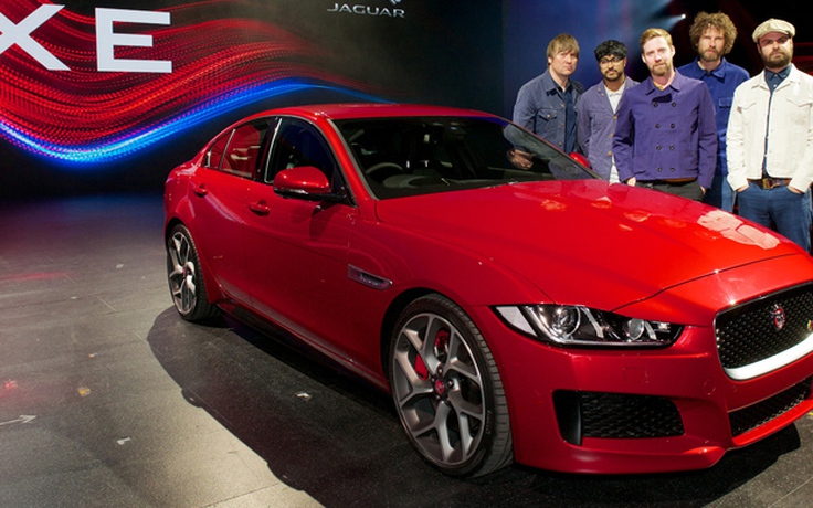 Paris Motor Show 2014: Jaguar XE ‘khoe’ động cơ xăng V6