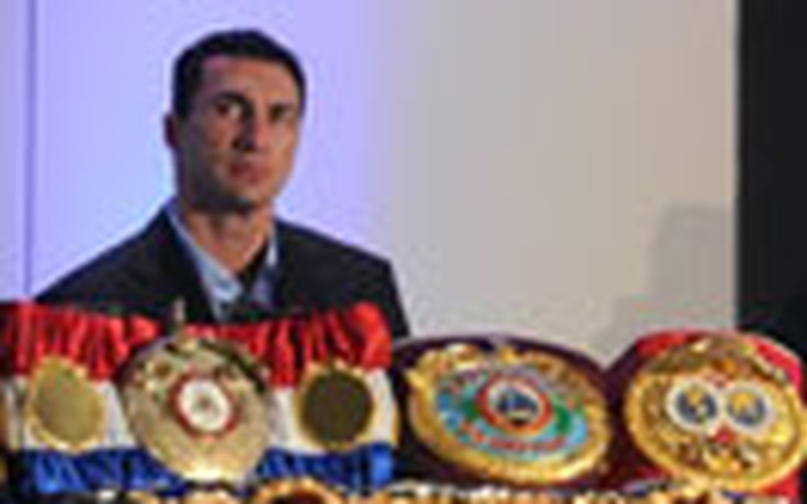 Wladimir Klitschko hủy đấu vì bệnh nặng