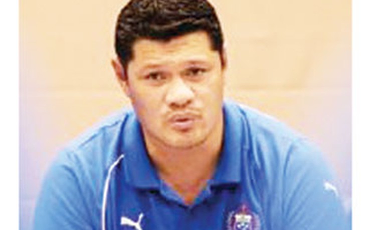 HLV tuyển bóng bầu dục Samoa bị phạt... 100 con lợn