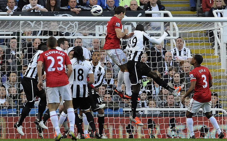 M.U đè bẹp Newcastle tại St James' Park